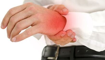sakit pada sendi pergelangan tangan dengan artritis dan arthrosis