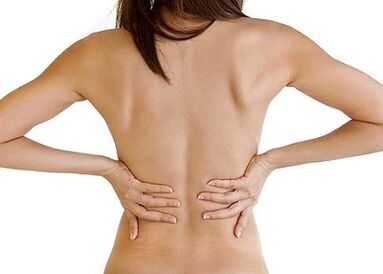 sakit di tulang belakang lumbal dengan osteochondrosis