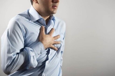 sakit dada sebagai gejala osteochondrosis payudara