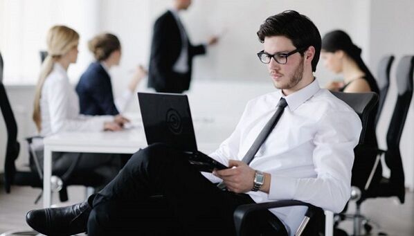 kerja sedentari sebagai punca osteochondrosis lumbar